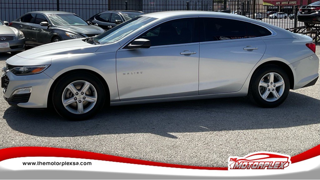 2020 Chevrolet Malibu Image 3