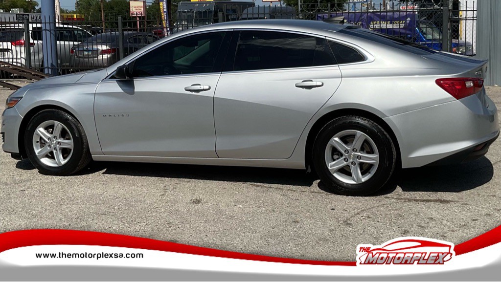 2020 Chevrolet Malibu Image 4