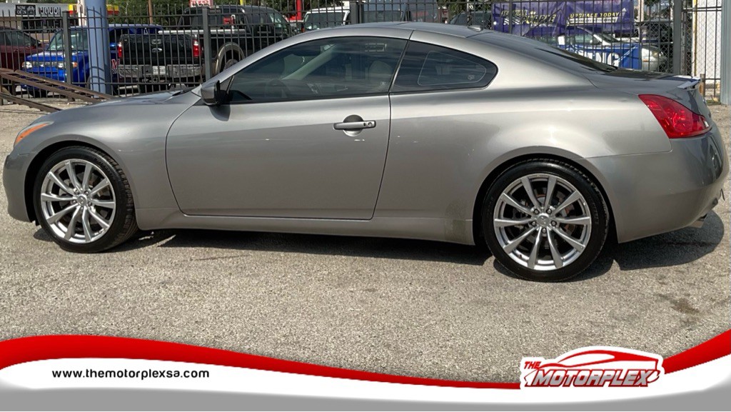 2009 INFINITI G37 Image 4