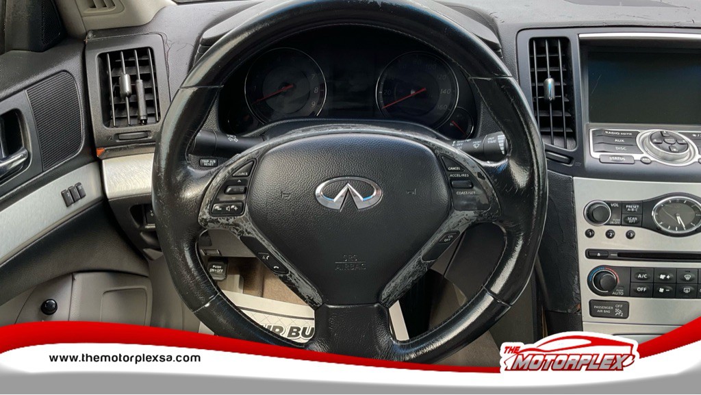2009 INFINITI G37 Image 11
