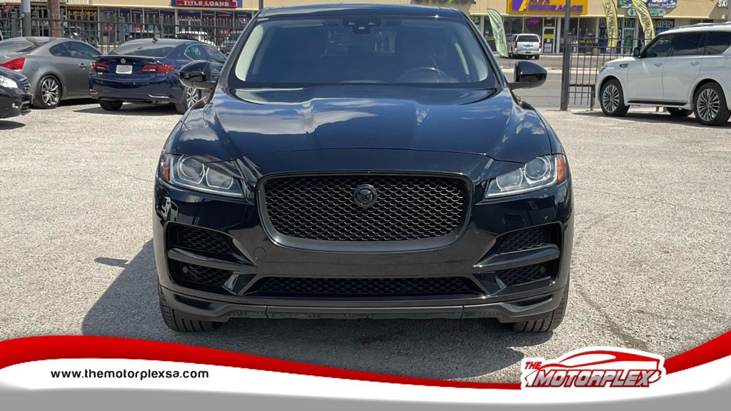2018 Jaguar F-PACE Image 2