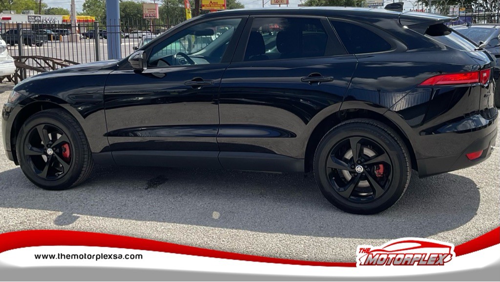 2018 Jaguar F-PACE Image 4