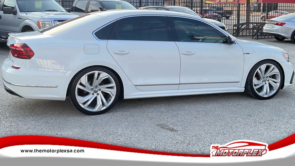2017 Volkswagen Passat Image 6