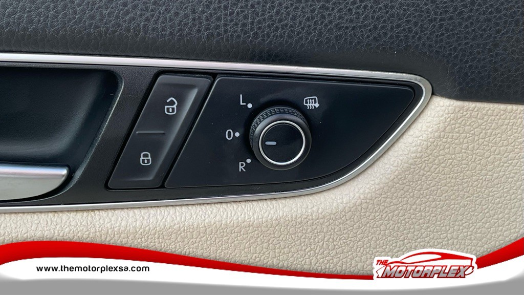 2017 Volkswagen Passat Image 14