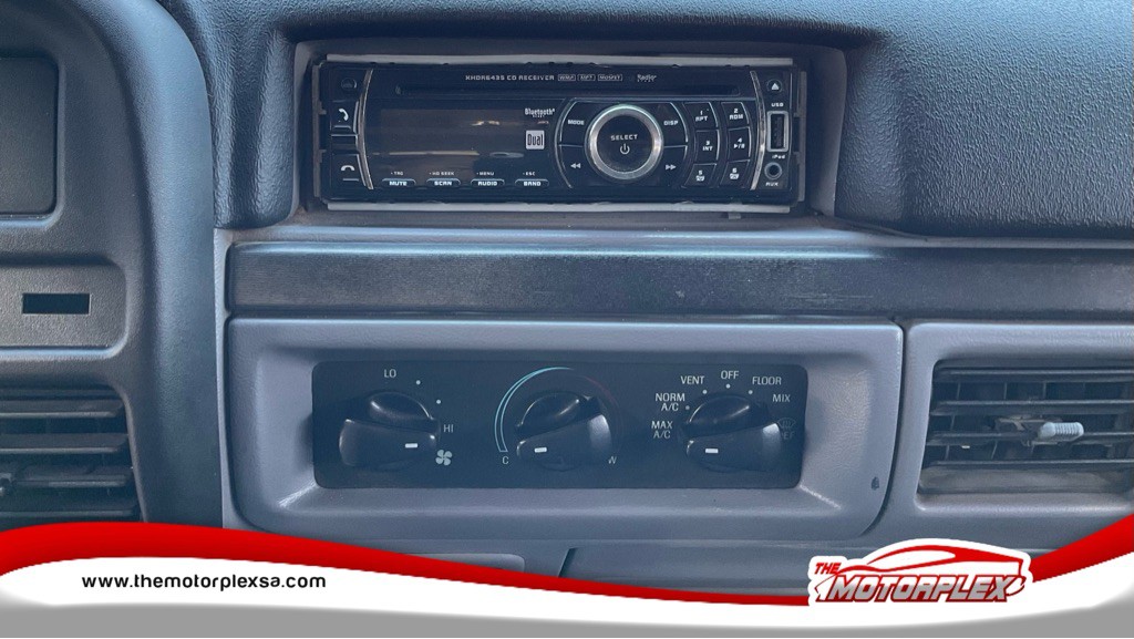 1994 Ford F-150 Image 15