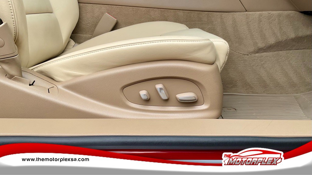 2014 Cadillac ELR Image 13