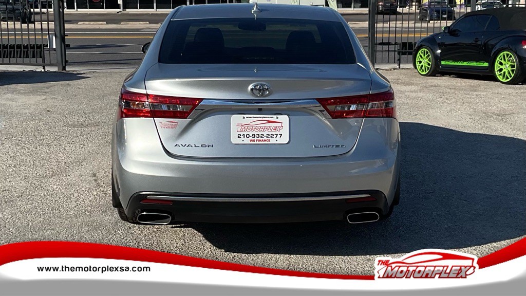 2017 Toyota Avalon Image 5