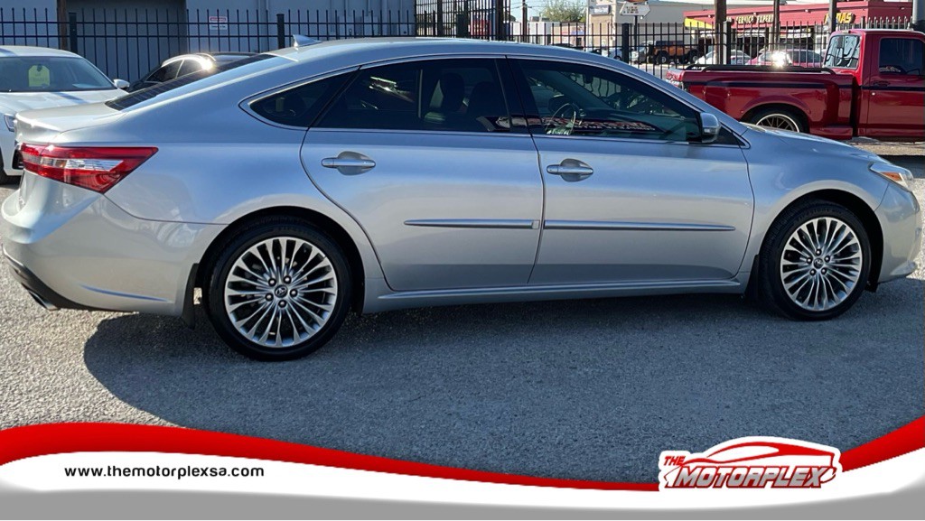 2017 Toyota Avalon Image 6