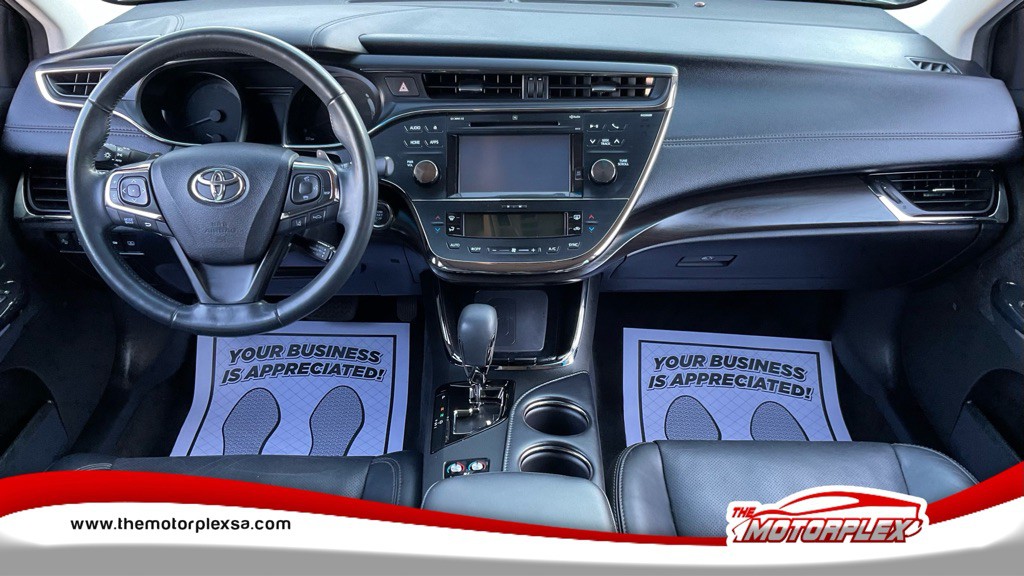 2017 Toyota Avalon Image 8