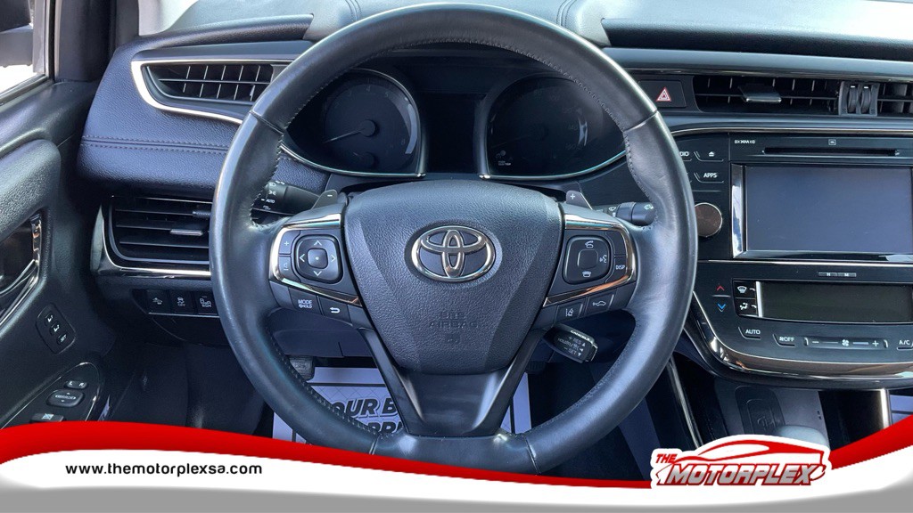 2017 Toyota Avalon Image 12