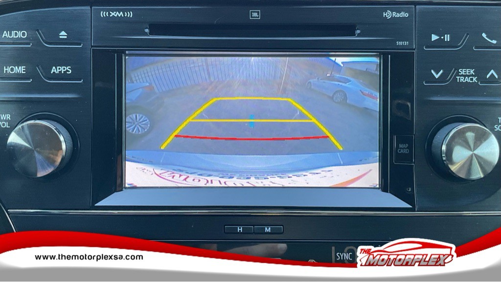 2017 Toyota Avalon Image 19