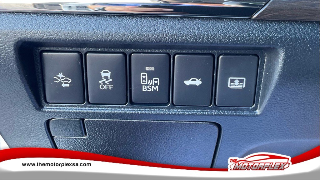 2017 Toyota Avalon Image 20