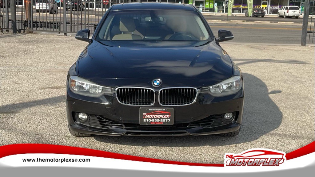 2015 BMW 3 Series Image 2