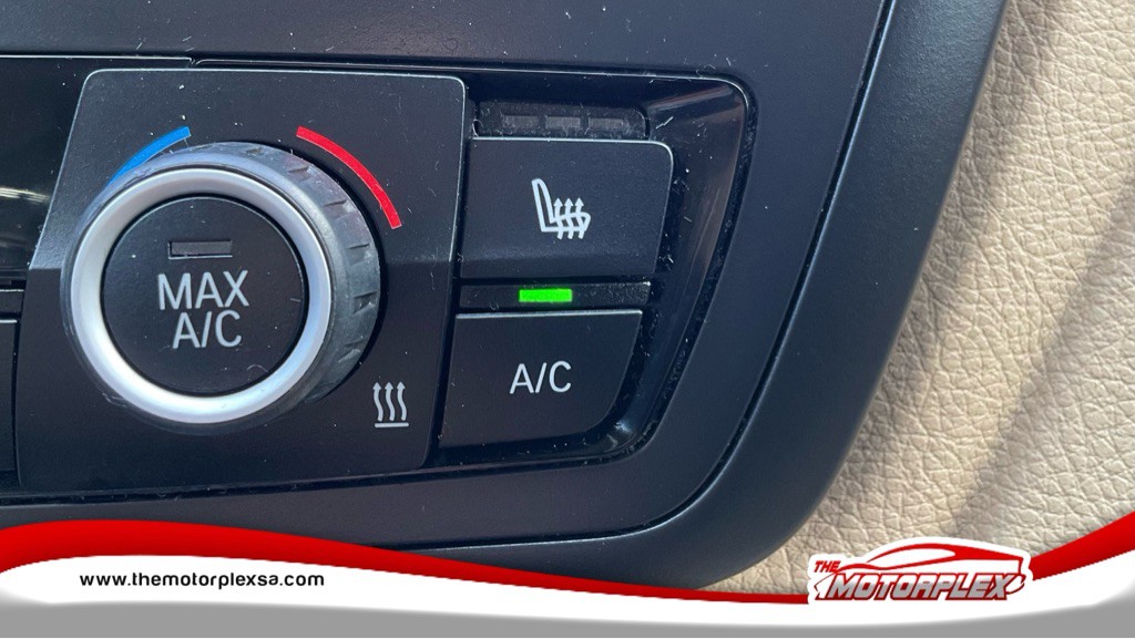 2015 BMW 3 Series Image 14