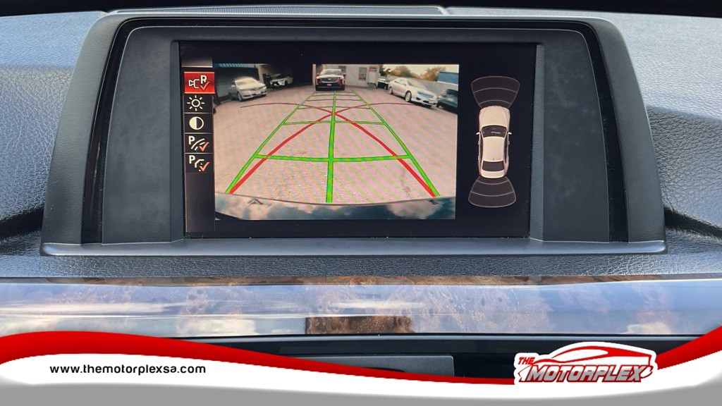 2015 BMW 3 Series Image 15