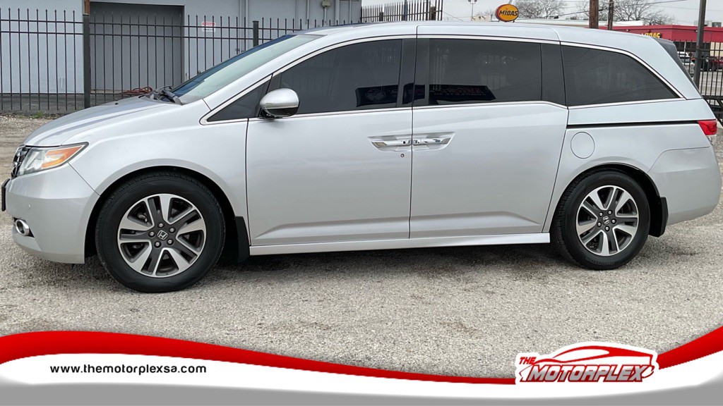 2014 Honda Odyssey Image 3