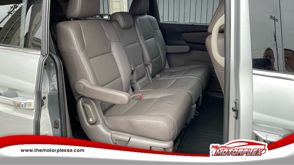2014 Honda Odyssey Image 11