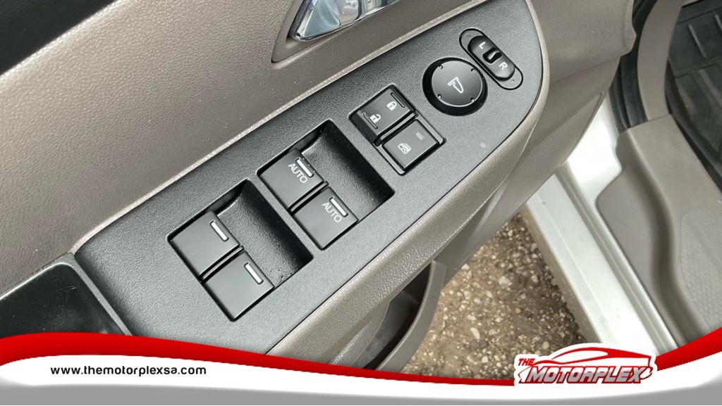 2014 Honda Odyssey Image 14