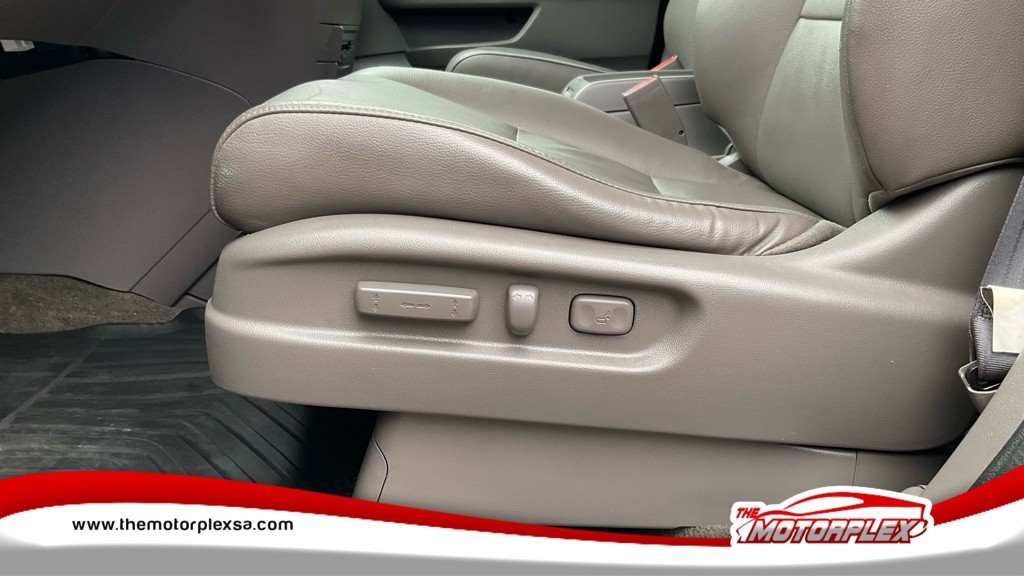 2014 Honda Odyssey Image 16