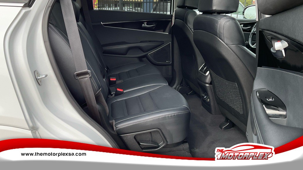 2018 Kia Sorento Image 11