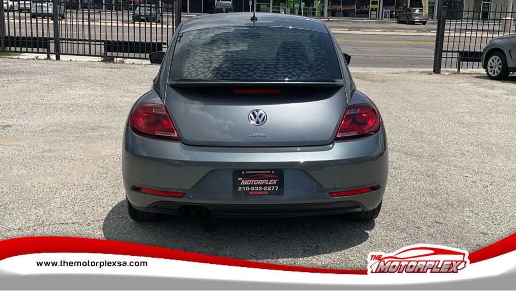 2019 Volkswagen Beetle Image 5