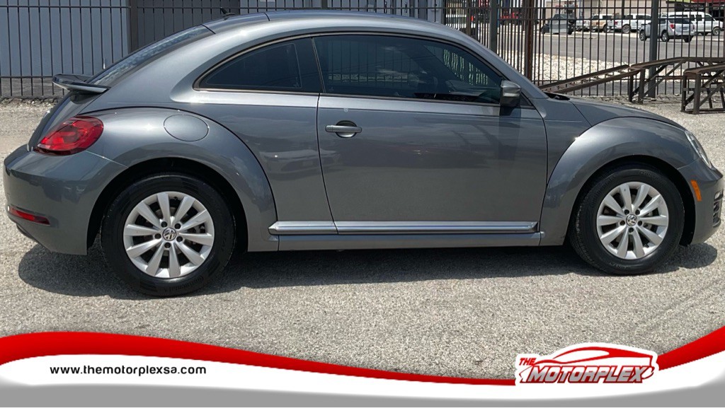 2019 Volkswagen Beetle Image 6