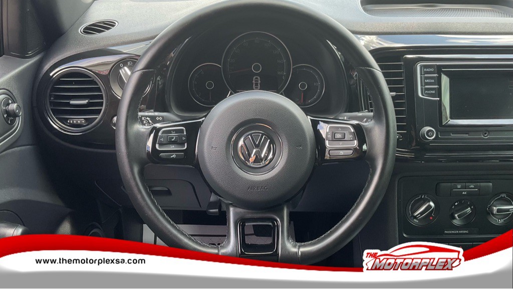 2019 Volkswagen Beetle Image 10