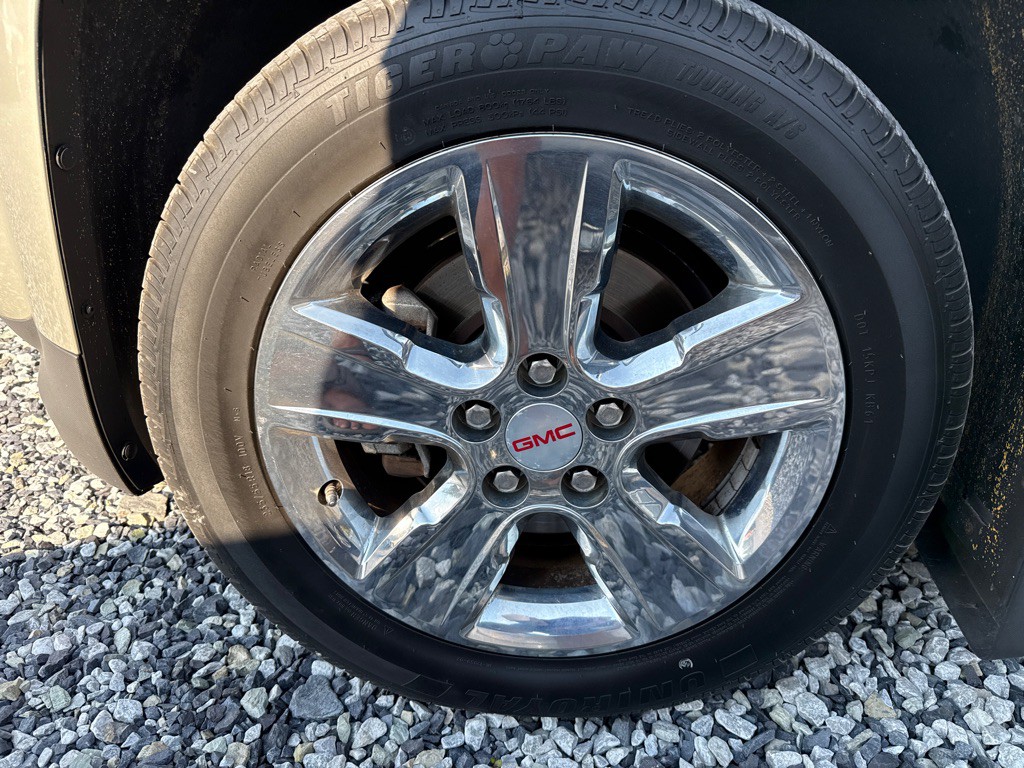 2015 GMC Terrain Image 2