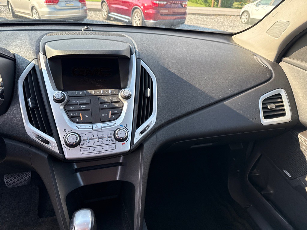 2015 GMC Terrain Image 8