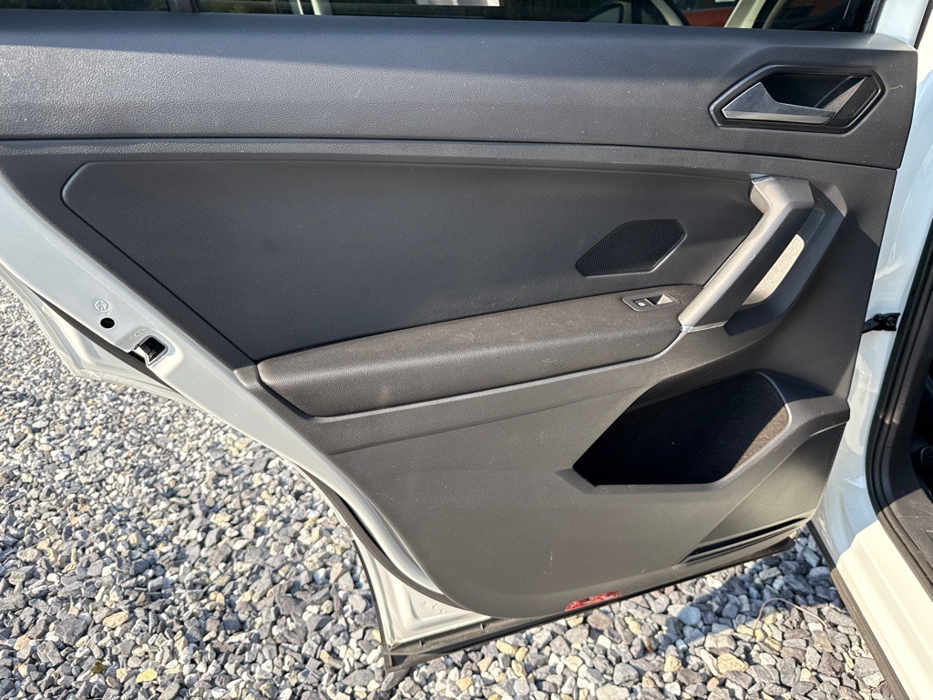 2018 Volkswagen Tiguan Image 12
