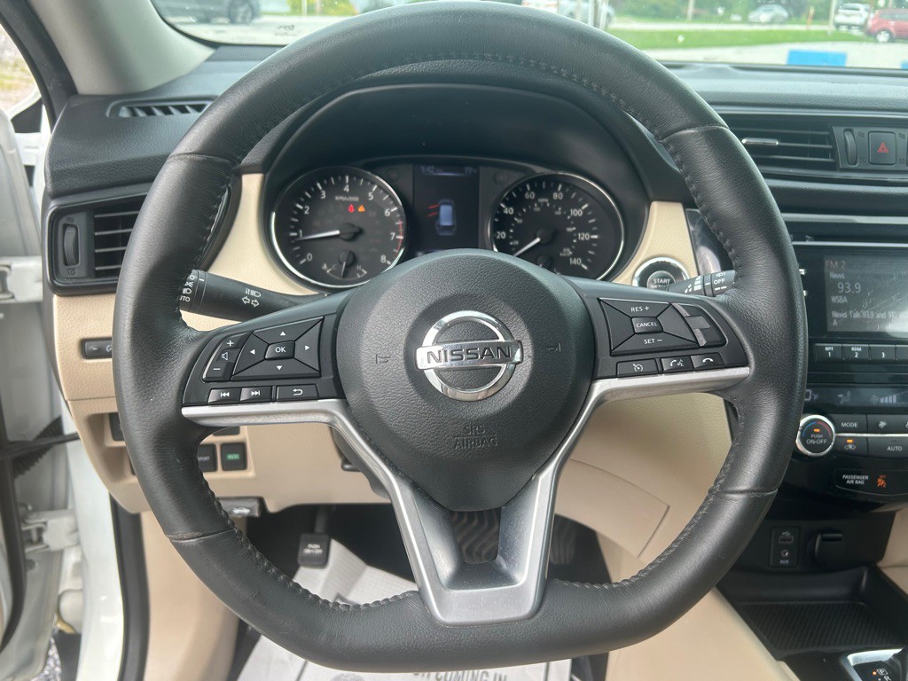 2017 Nissan Rogue Image 6