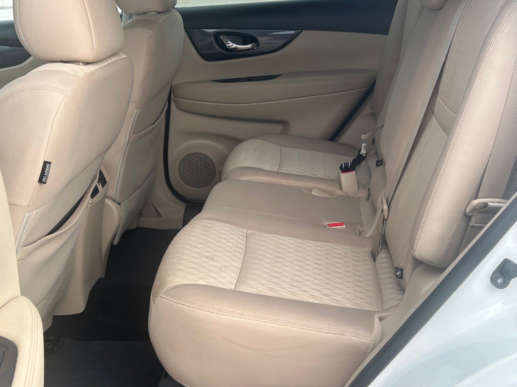 2017 Nissan Rogue Image 11