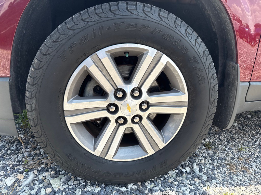 2015 Chevrolet Traverse Image 2