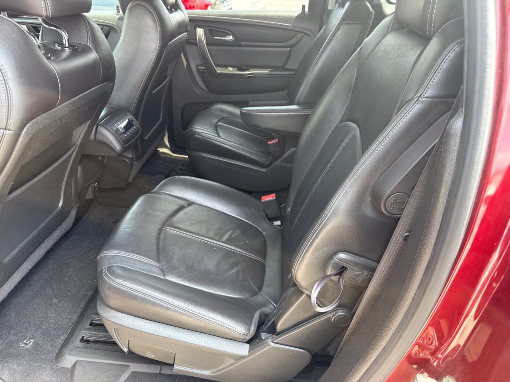 2015 Chevrolet Traverse Image 14