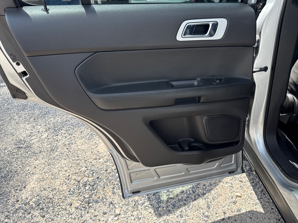 2015 Ford Explorer Image 8