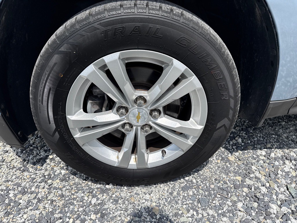 2015 Chevrolet Equinox Image 2