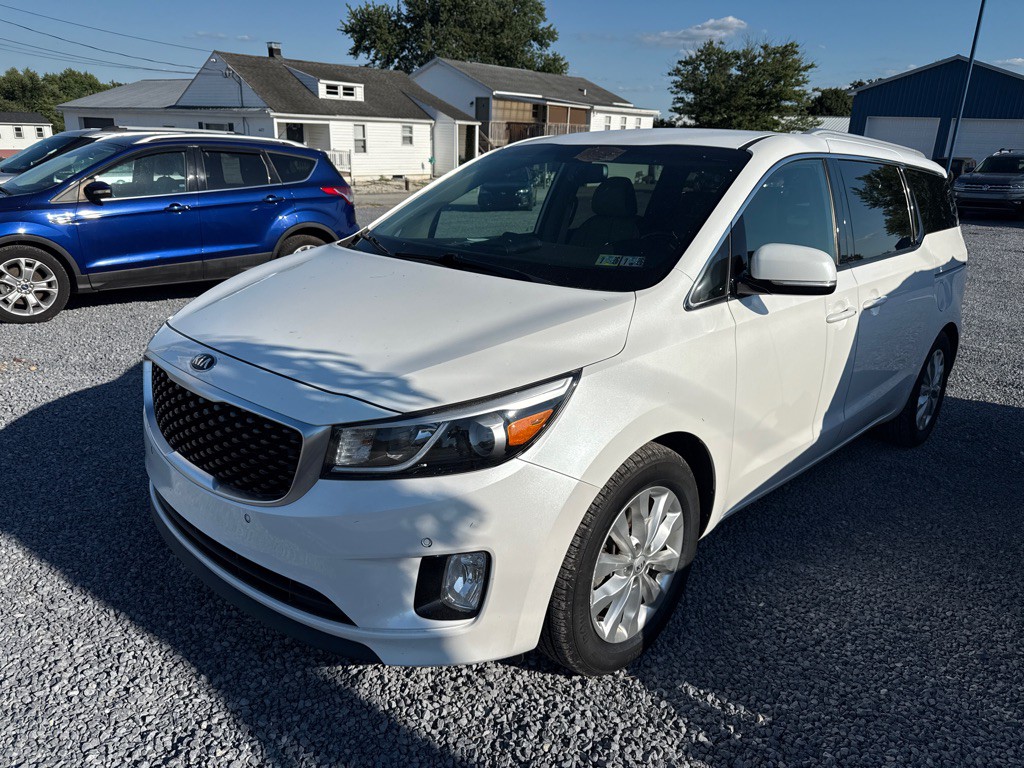 2017 Kia Sedona Image 1