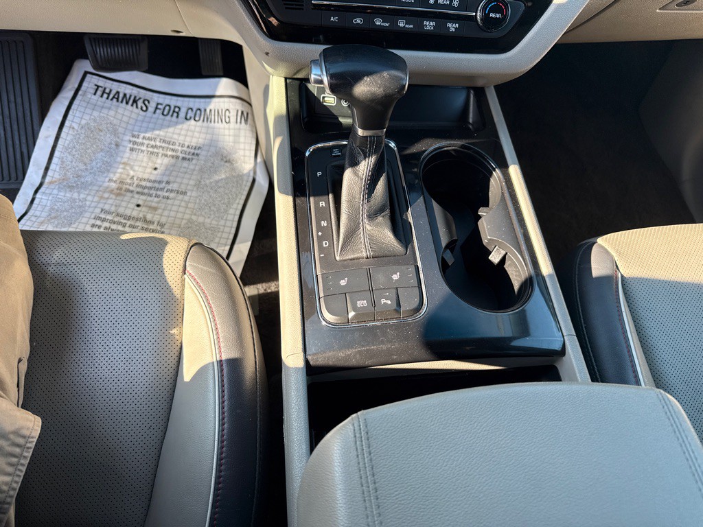 2017 Kia Sedona Image 7