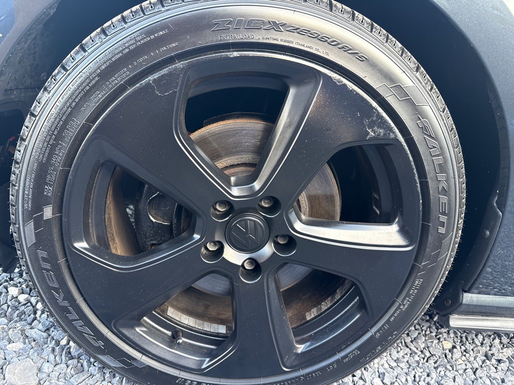 2017 Volkswagen GTI Image 2
