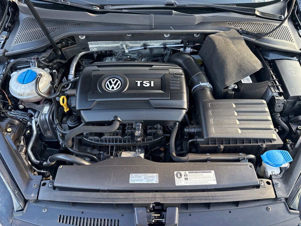2017 Volkswagen GTI Image 5