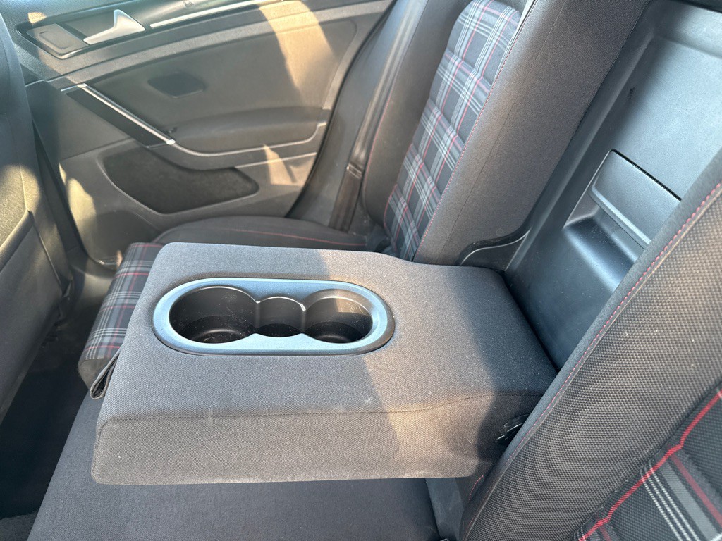 2017 Volkswagen GTI Image 15
