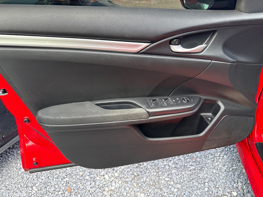 2017 Honda Civic Image 6