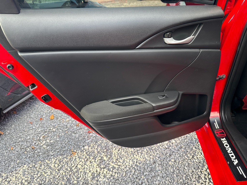 2017 Honda Civic Image 9