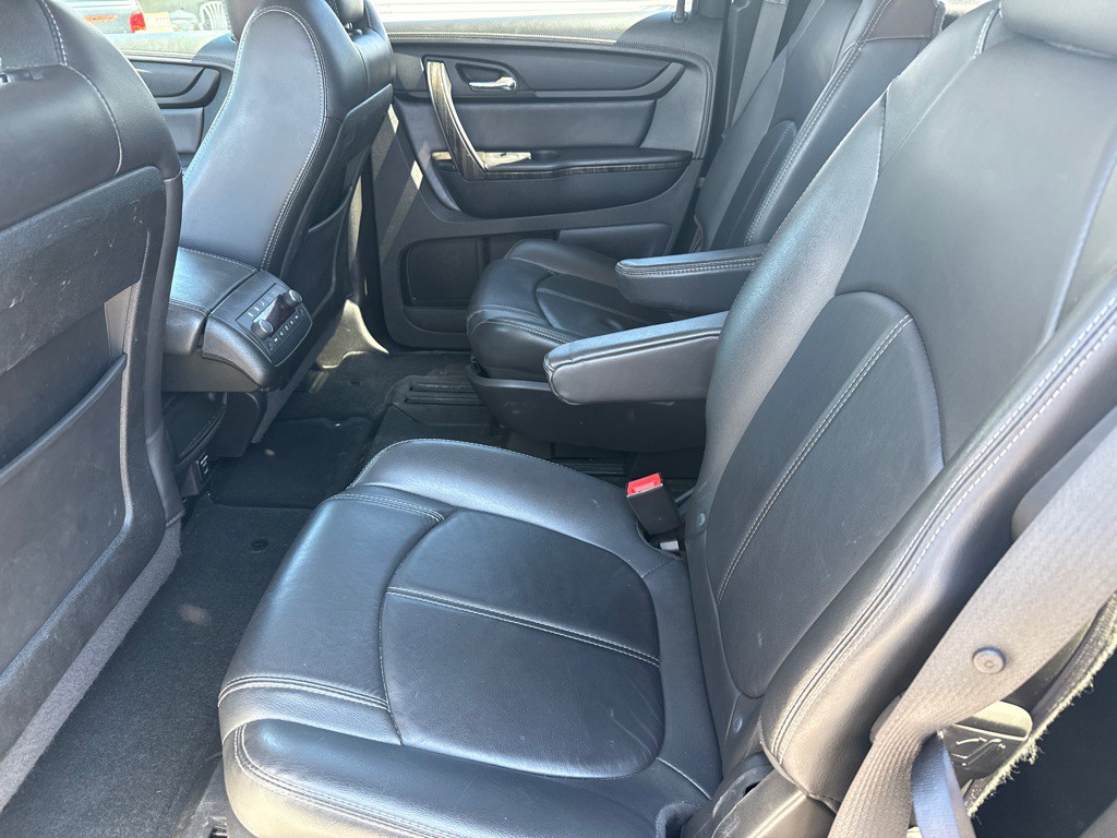 2016 GMC Acadia Image 12