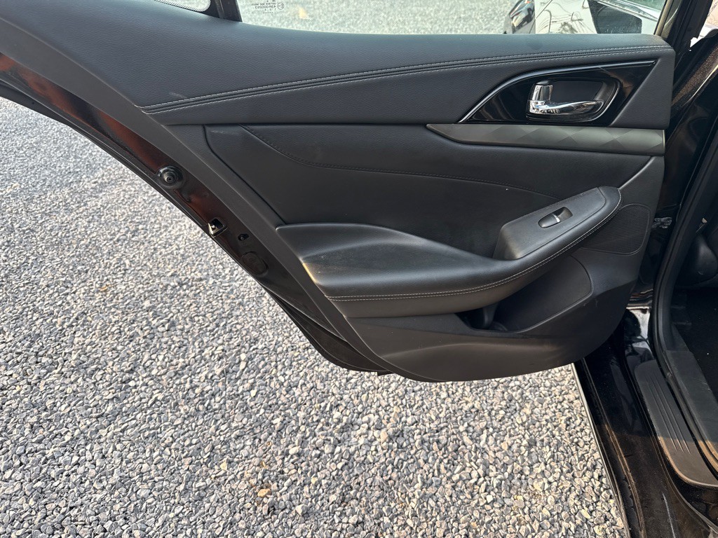 2020 Nissan Maxima Image 8