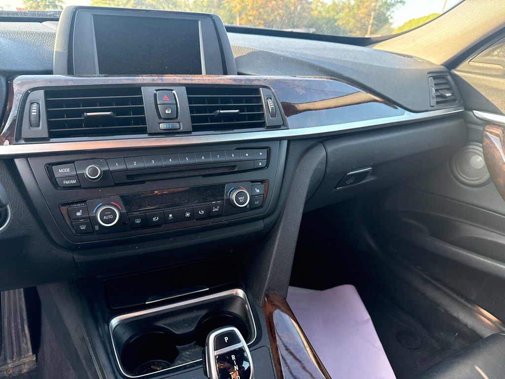 2014 BMW 3 Series Image 7