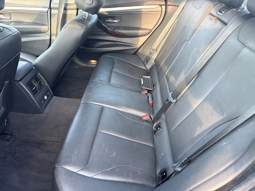 2014 BMW 3 Series Image 10