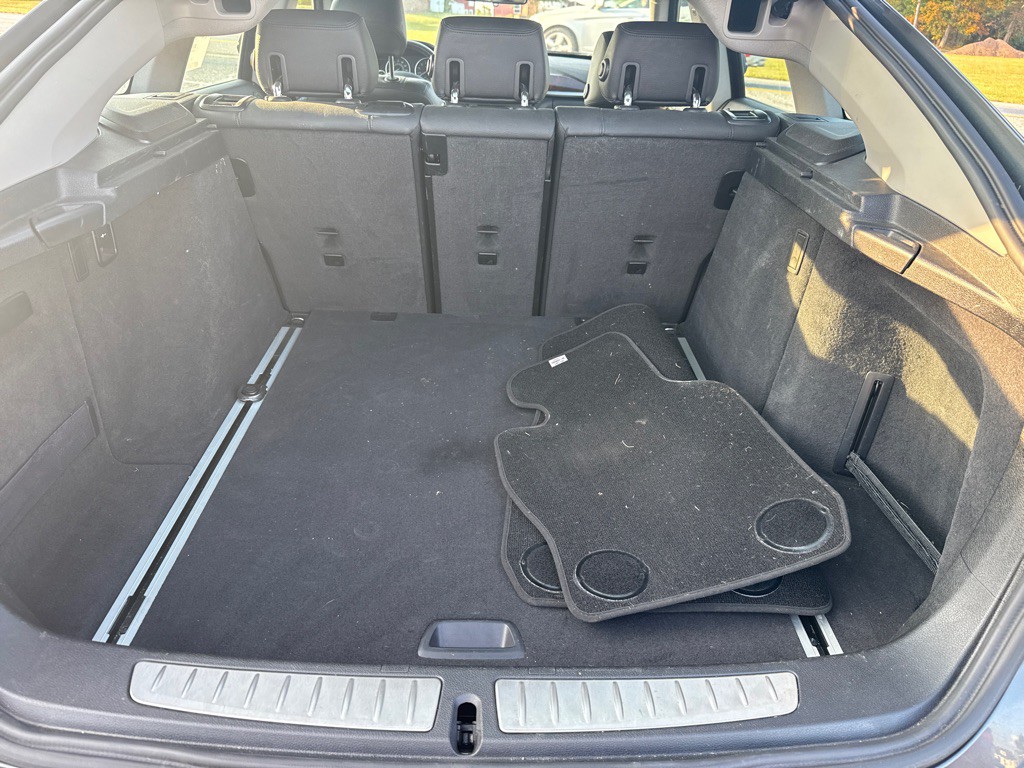 2014 BMW 3 Series Image 12