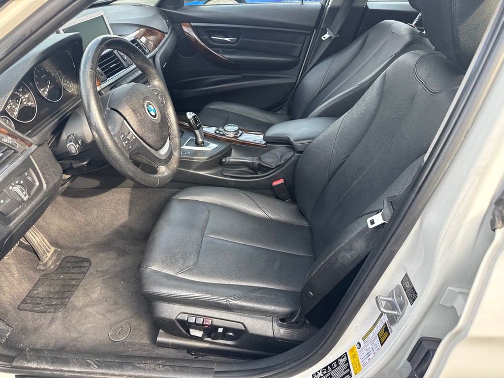 2014 BMW 3 Series Image 5