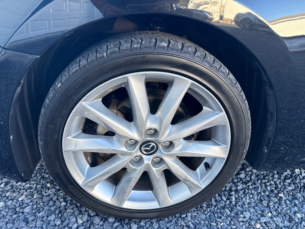 2017 Mazda Mazda3 Image 2